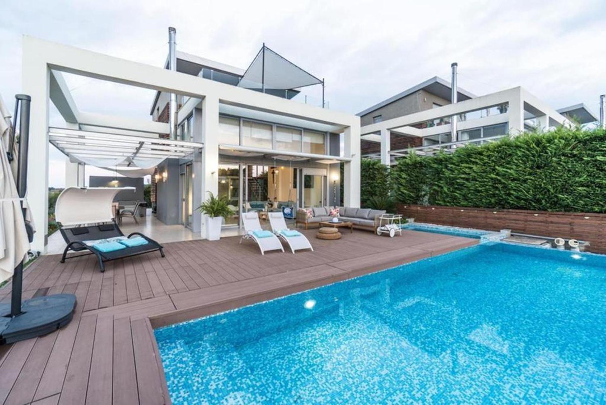Island Villa Sani Sea View Bagian luar foto